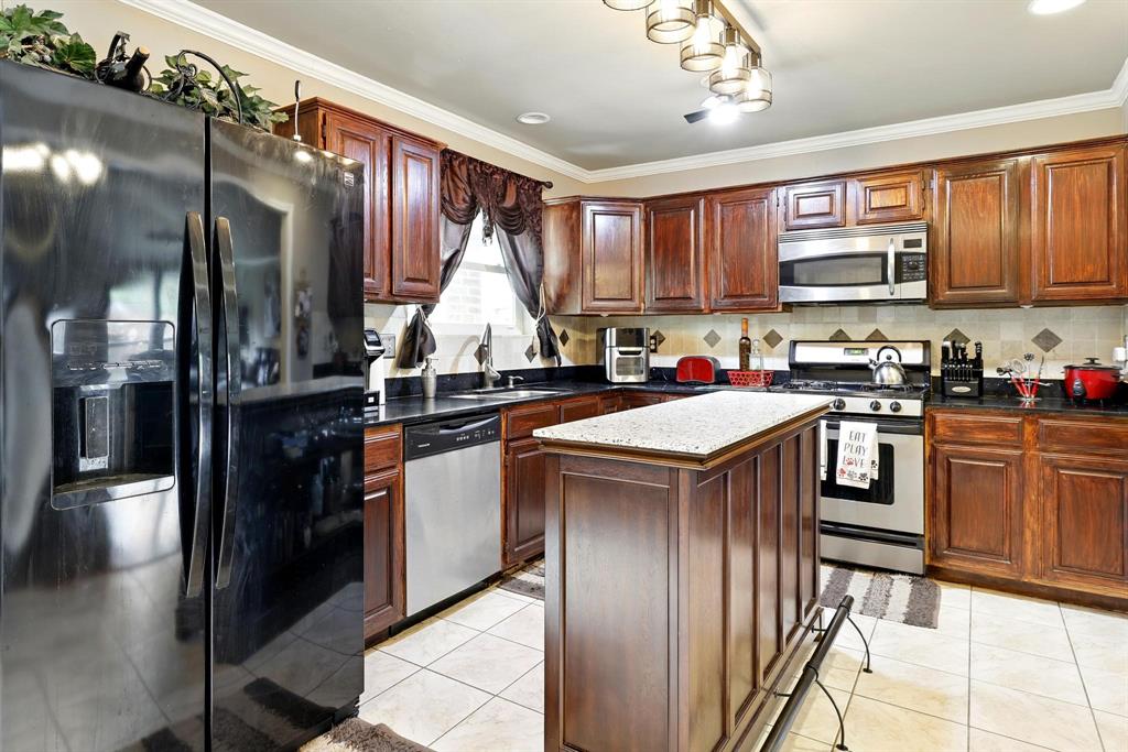 20707 Jasperwood Drive, Humble, Texas image 7
