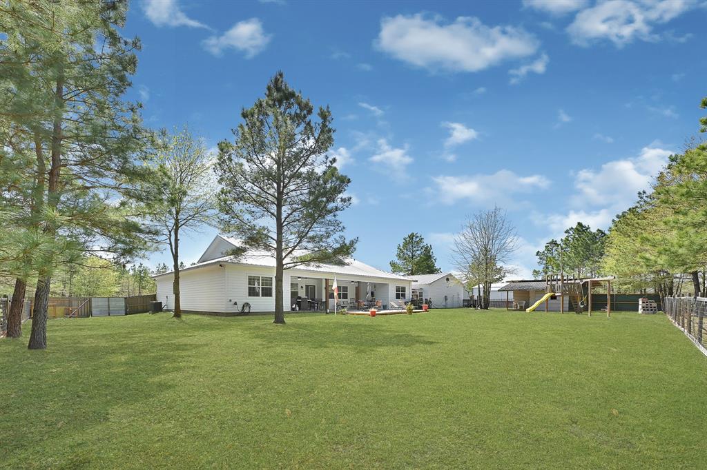 1022 Fm 1696 Road, Huntsville, Texas image 38