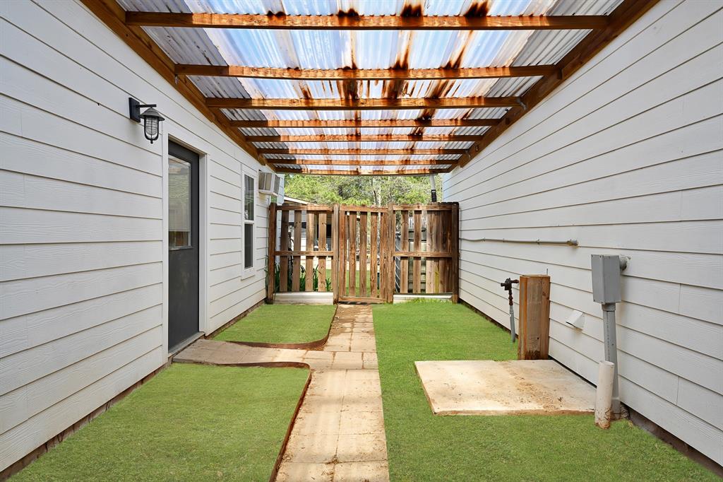 1022 Fm 1696 Road, Huntsville, Texas image 33