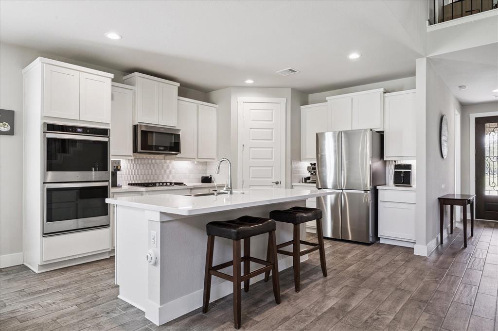 2568 Ravenna Court