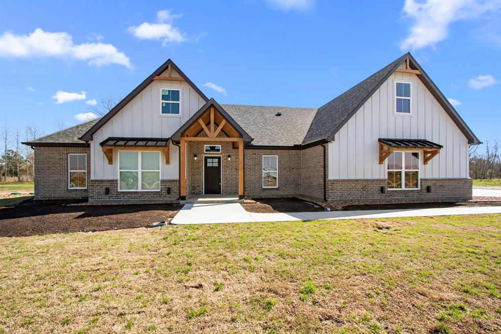 1096 Allie Lane