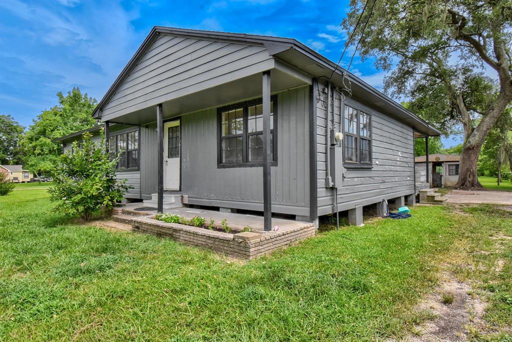 6615 Live Oak Drive