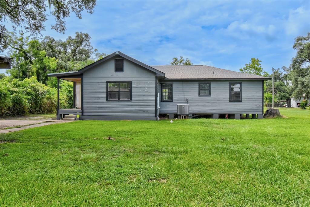 6615 Live Oak Drive