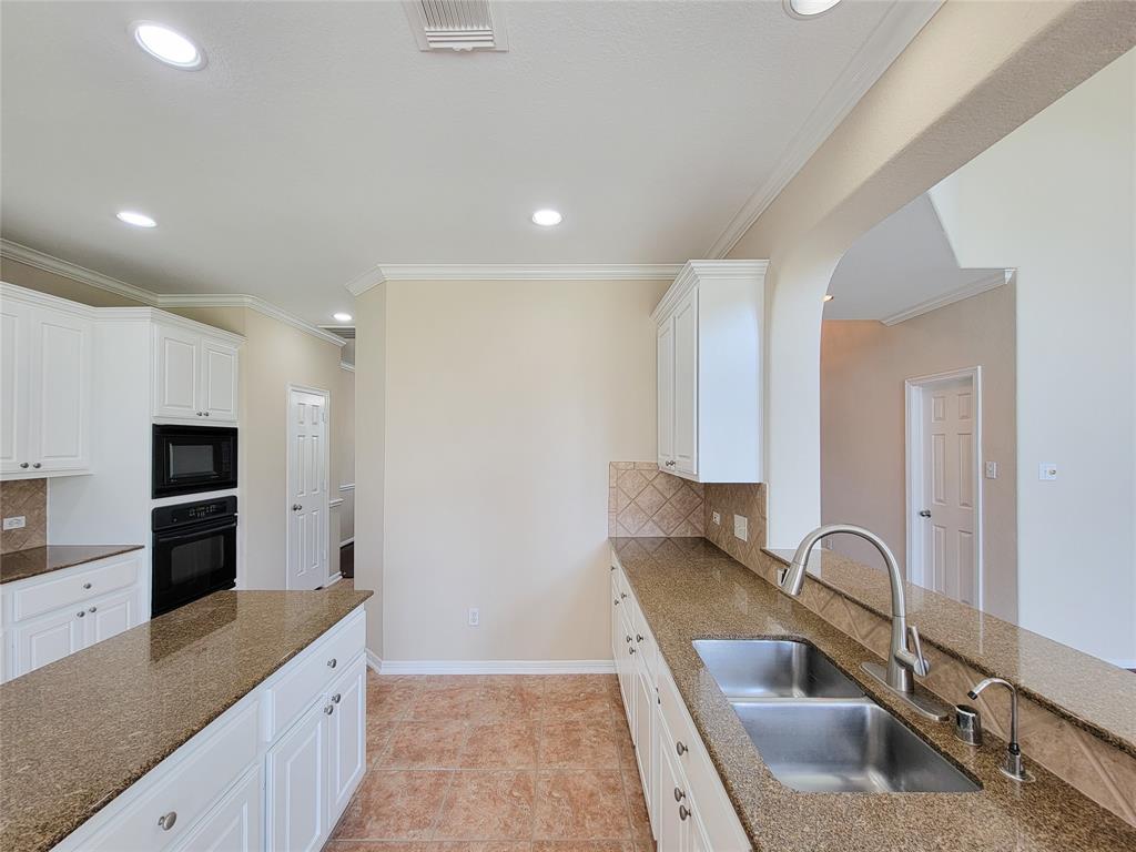 16007 Berkshire Manor Lane, Houston, Texas image 15