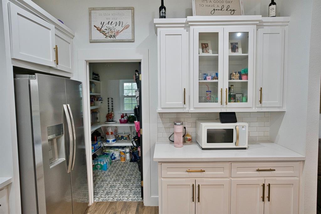 455 Green Meadows Drive, West Columbia, Texas image 18