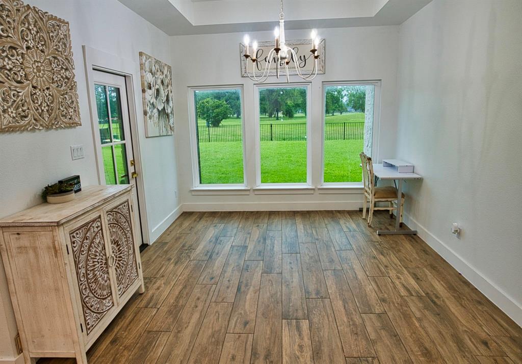 455 Green Meadows Drive, West Columbia, Texas image 10