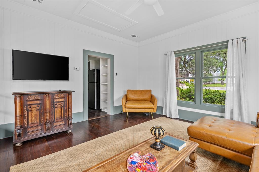 806 E Main Street, Bellville, Texas image 19