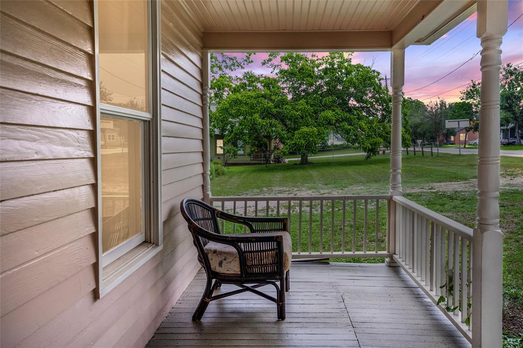 806 E Main Street, Bellville, Texas image 4