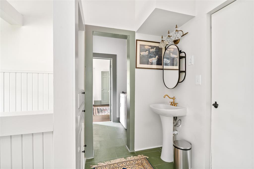 806 E Main Street, Bellville, Texas image 31