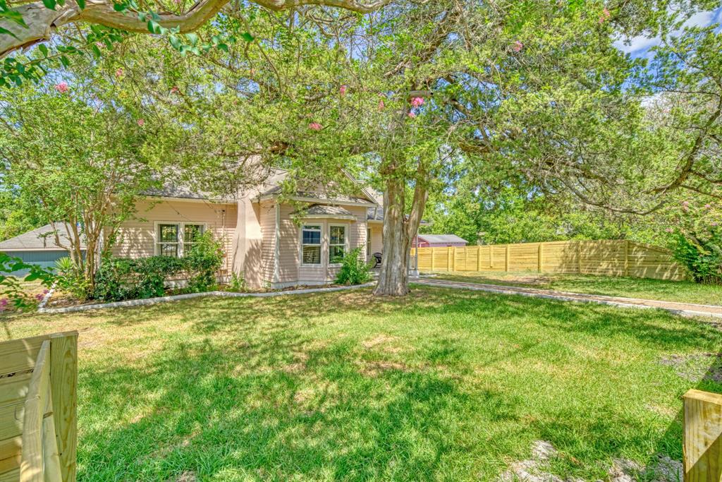 806 E Main Street, Bellville, Texas image 48