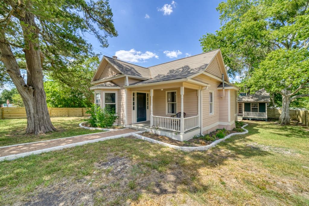 806 E Main Street, Bellville, Texas image 1
