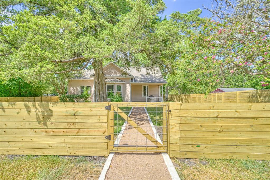 806 E Main Street, Bellville, Texas image 47