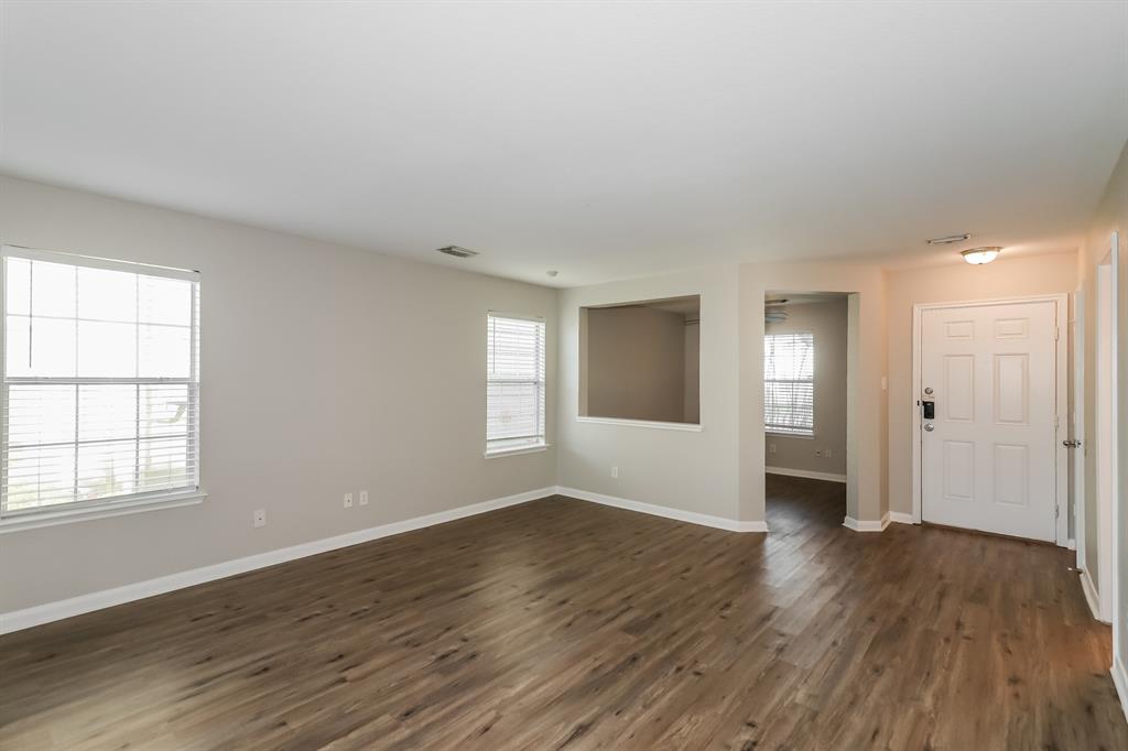 10018 Victoria Point Lane, Houston, Texas image 4