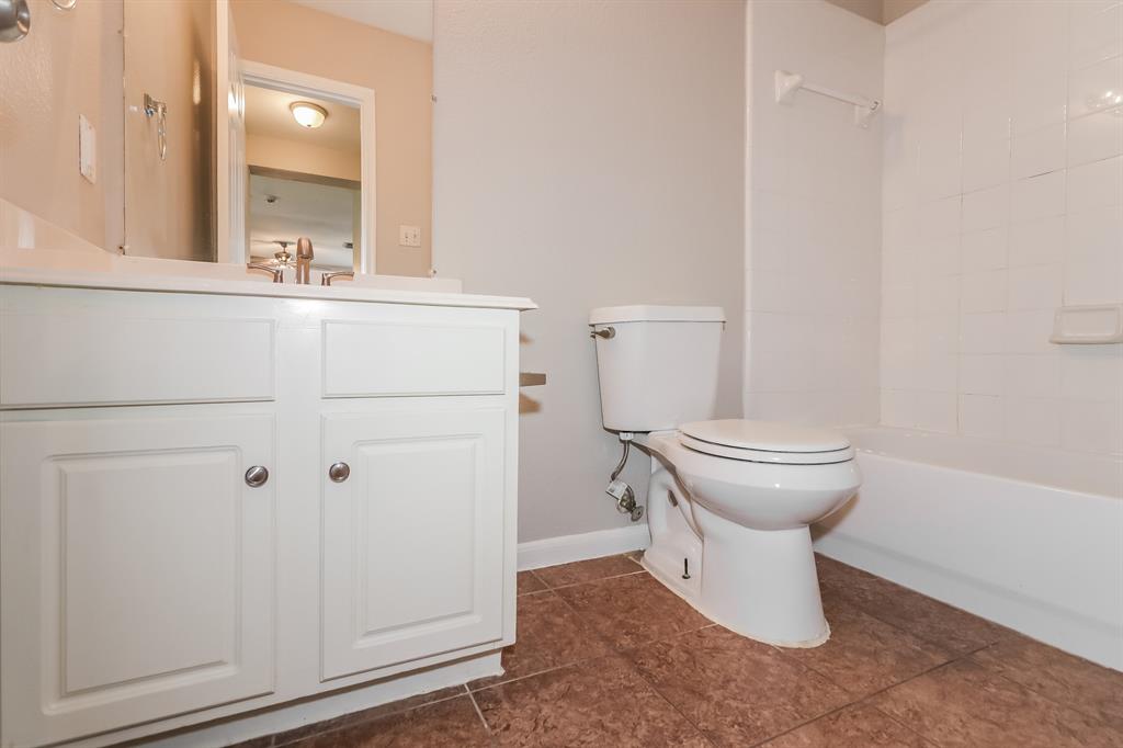 10018 Victoria Point Lane, Houston, Texas image 19