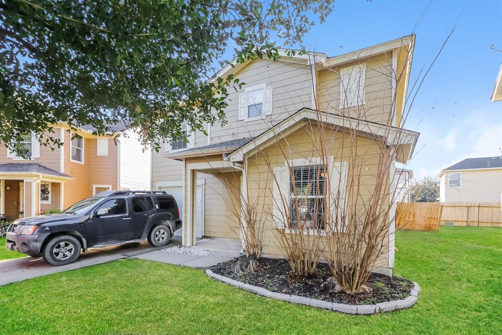 10018 Victoria Point Lane, Houston, Texas image 2