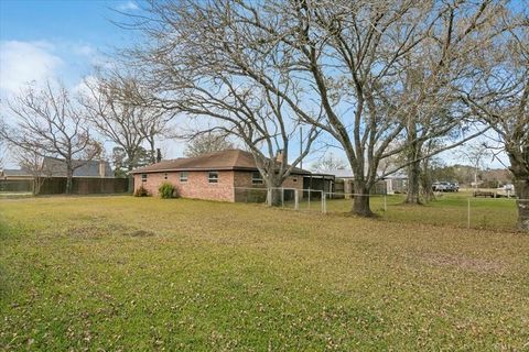 A home in Anahuac