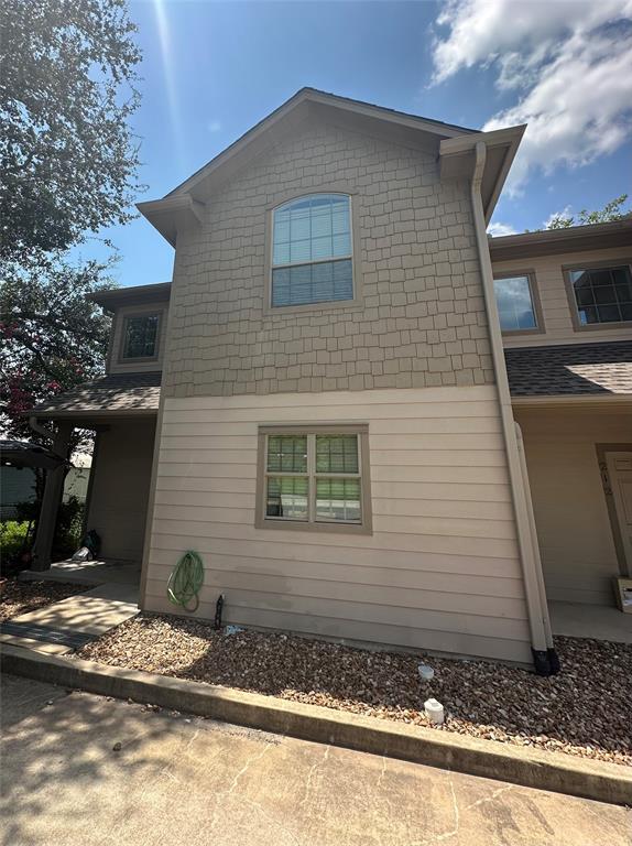 210 S Tesch Street, Bellville, Texas image 2