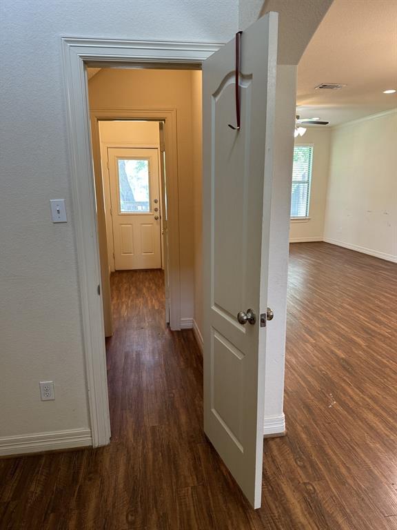 210 S Tesch Street, Bellville, Texas image 11