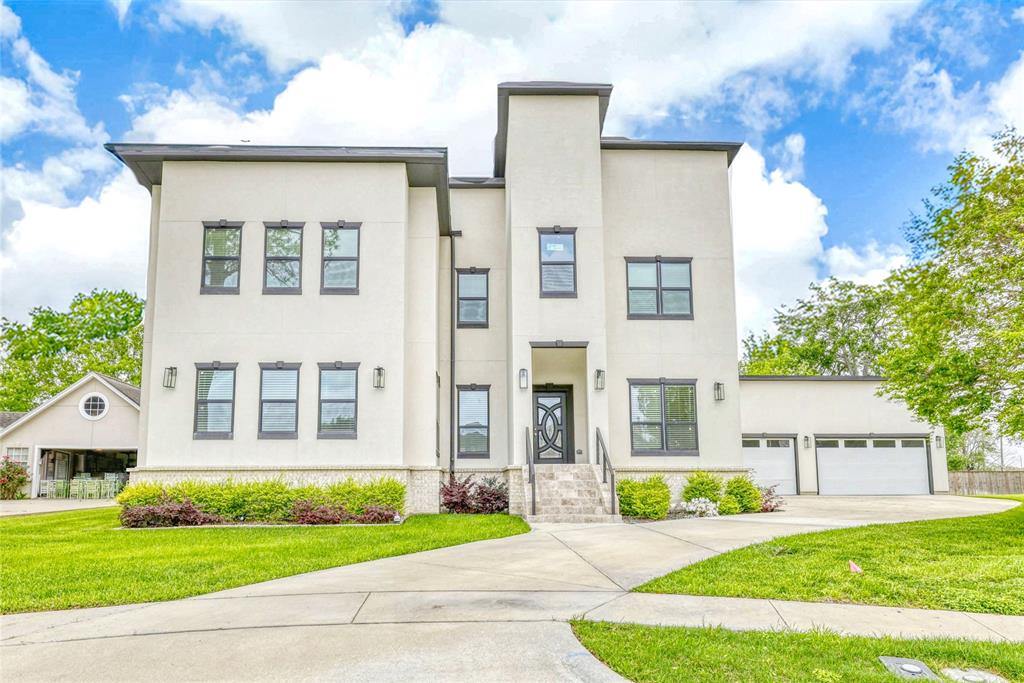 8617 Kari Court, Jersey Village, Texas image 1