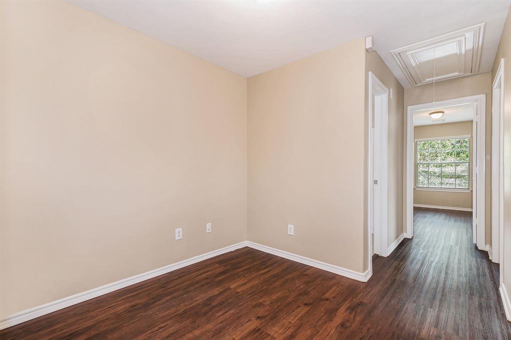 118 N Camellia Grove Circle, The Woodlands, Texas image 9