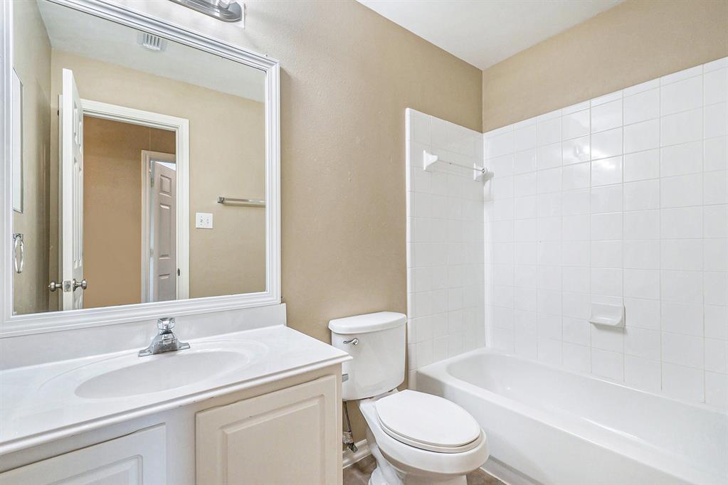 118 N Camellia Grove Circle, The Woodlands, Texas image 15