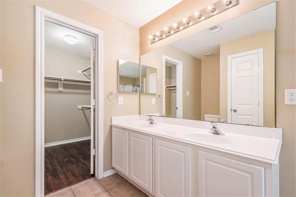 118 N Camellia Grove Circle, The Woodlands, Texas image 7