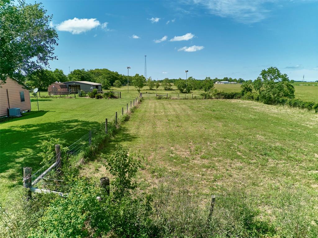 27924 County Road 21, Damon, Texas image 35