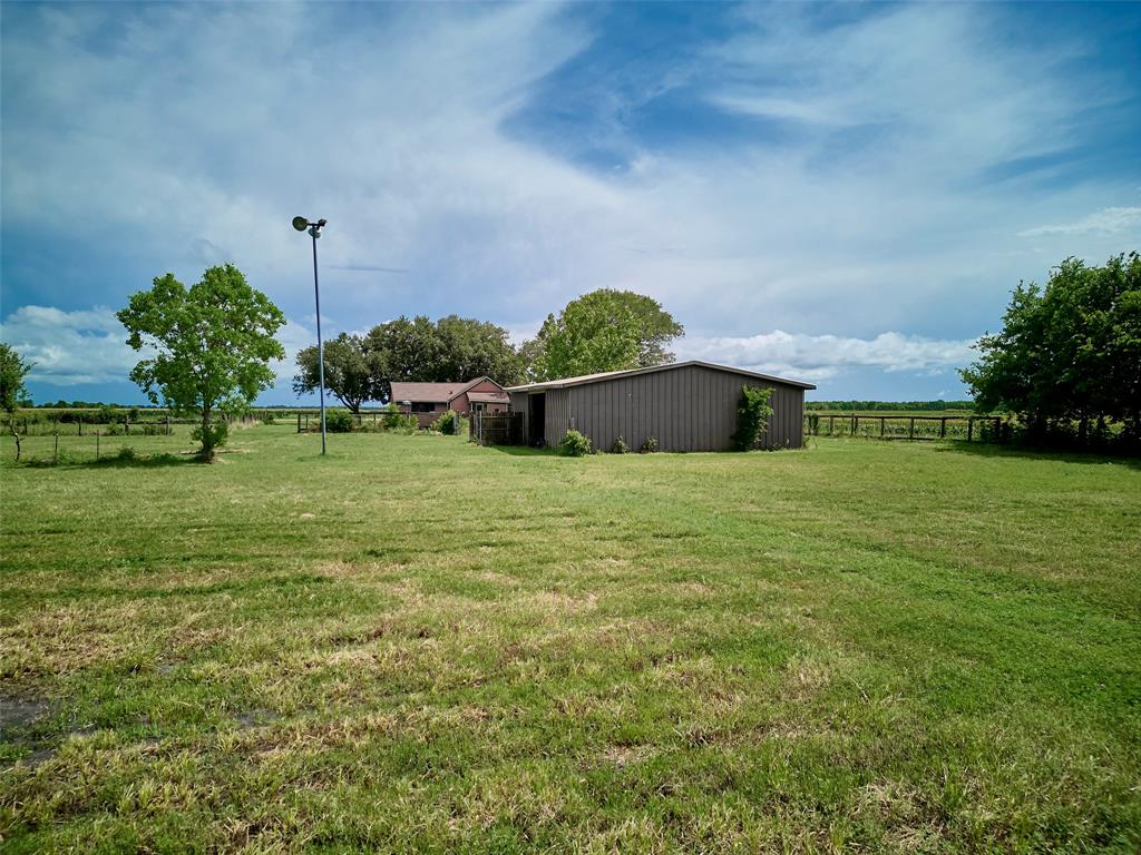 27924 County Road 21, Damon, Texas image 29