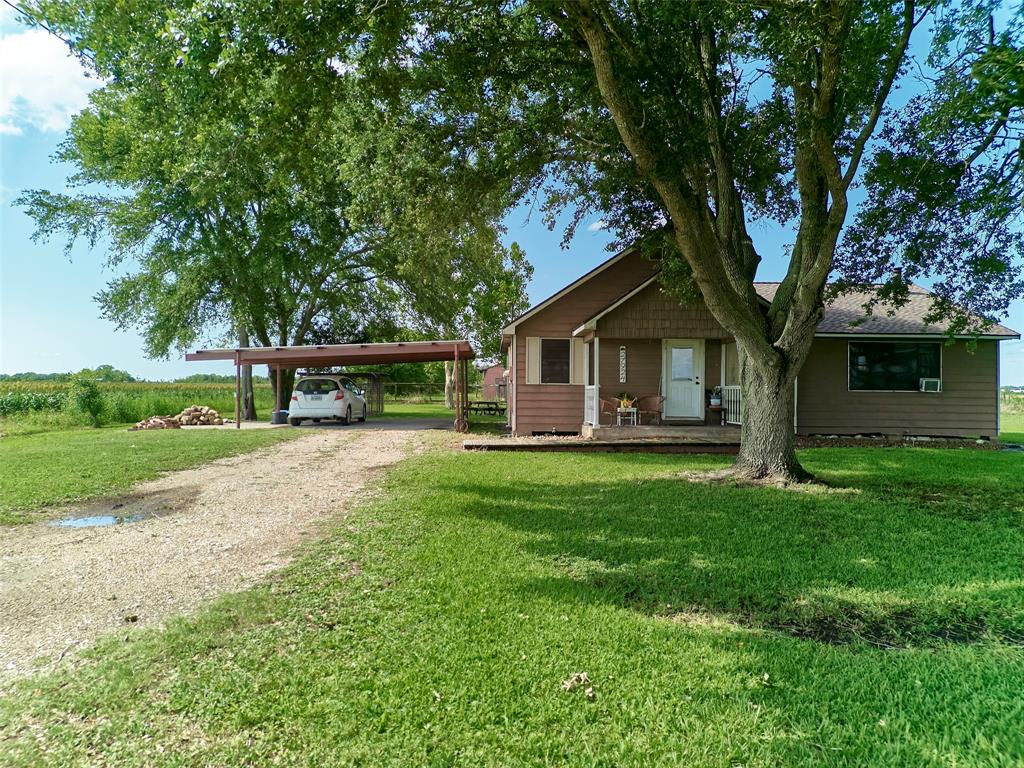 27924 County Road 21, Damon, Texas image 2