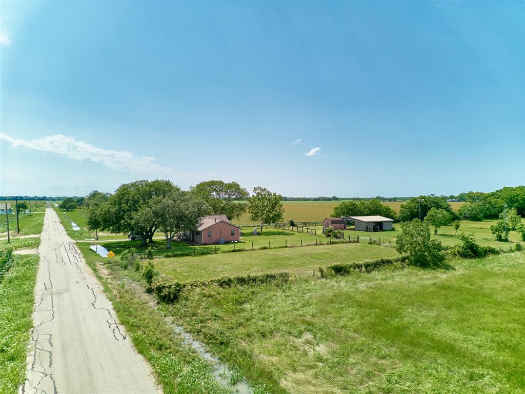 27924 County Road 21, Damon, Texas image 40