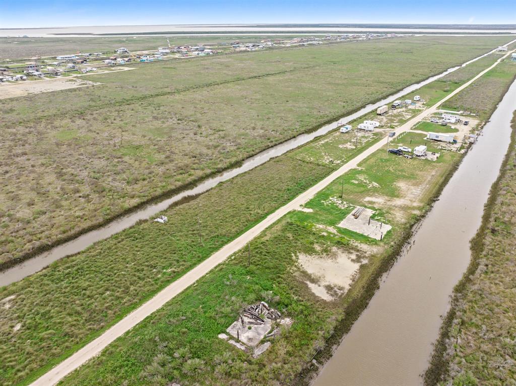 1129 4th Street, Gilchrist, Texas image 8