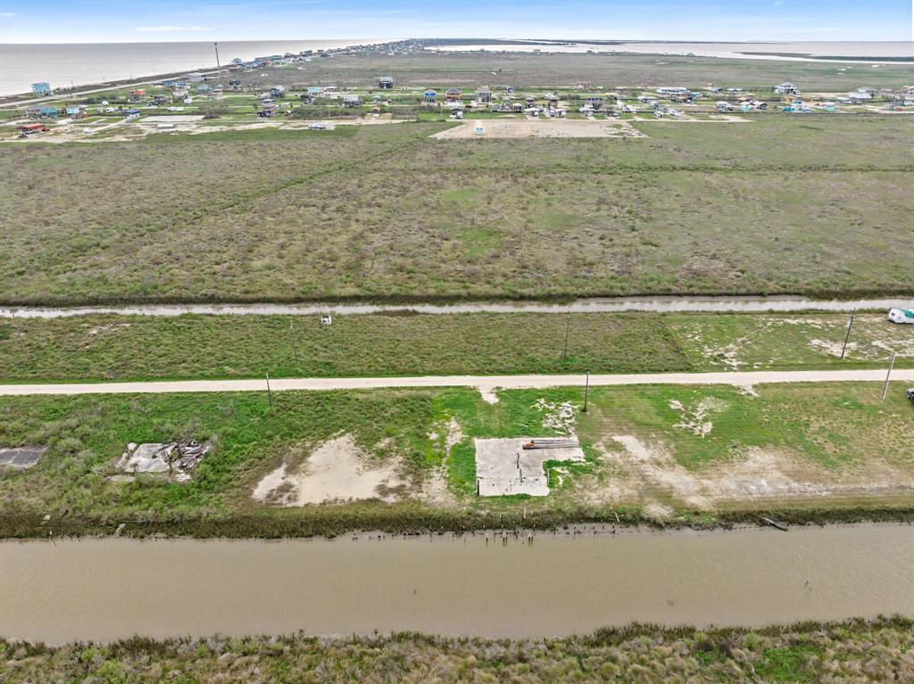 1129 4th Street, Gilchrist, Texas image 9