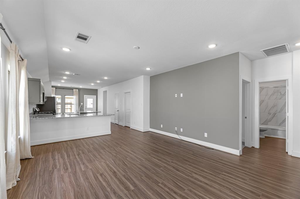 1662 Portia Lane, Conroe, Texas image 17