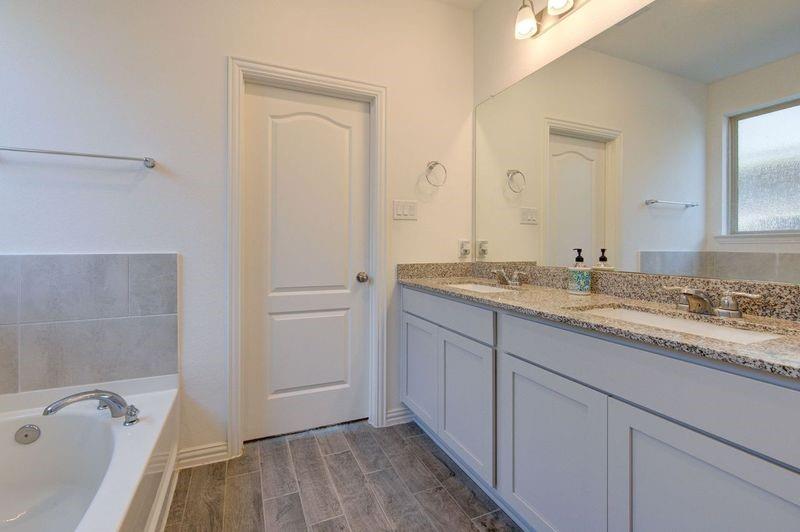7927 Chukka Drive, Fulshear, Texas image 31