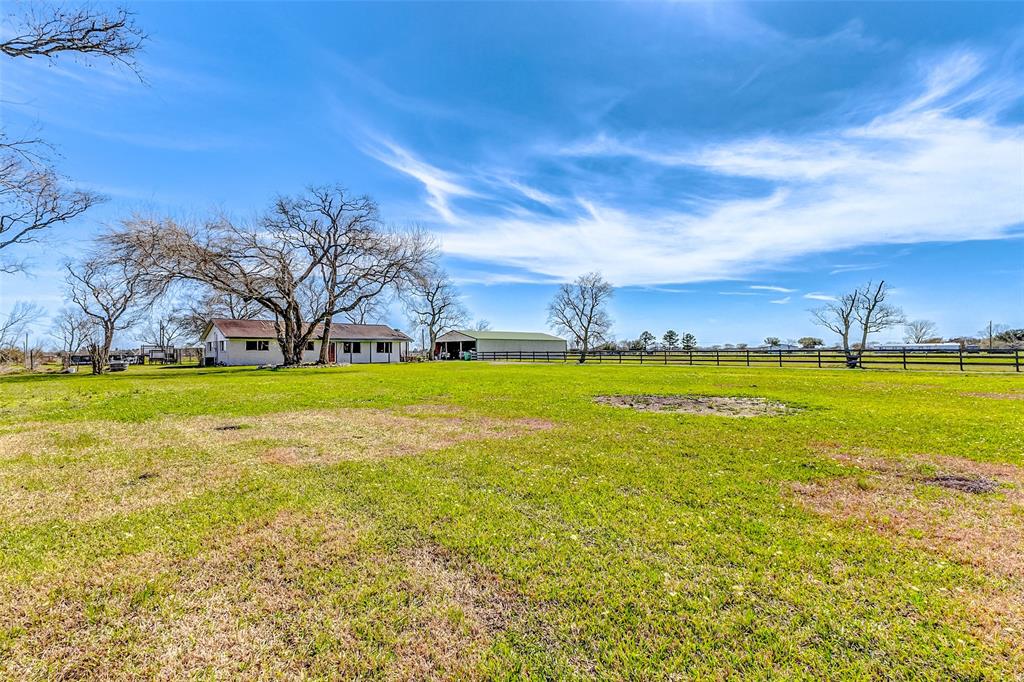 5103 County Road 182, Alvin, Texas image 1