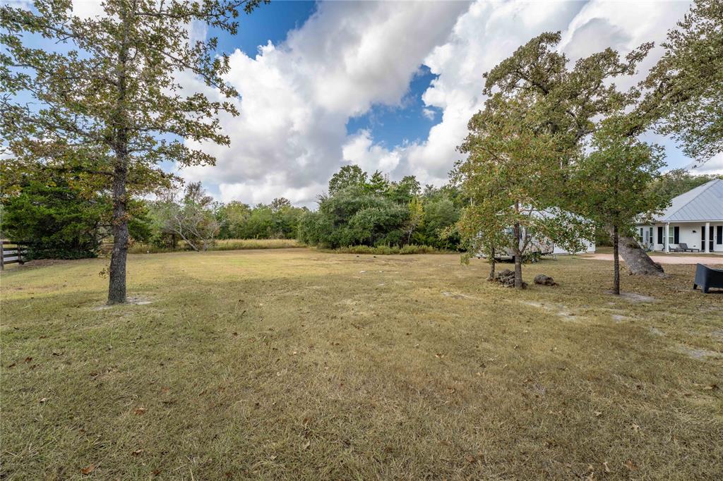 8001 Waldeck Cemetery Road, Round Top, Texas image 7