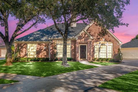 A home in Pearland