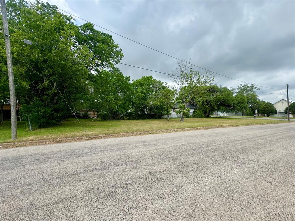 00 Huck Street, Yoakum, Texas image 4