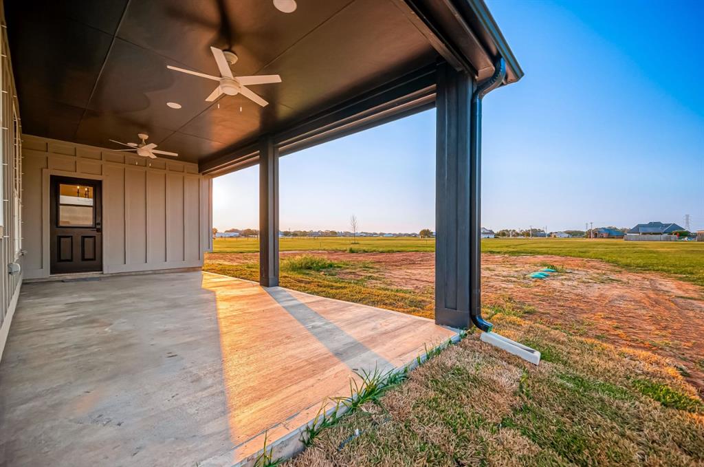 732 Angus Trail, Angleton, Texas image 24