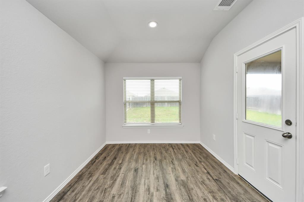 20715 Southern Woods Drive, New Caney, Texas image 25