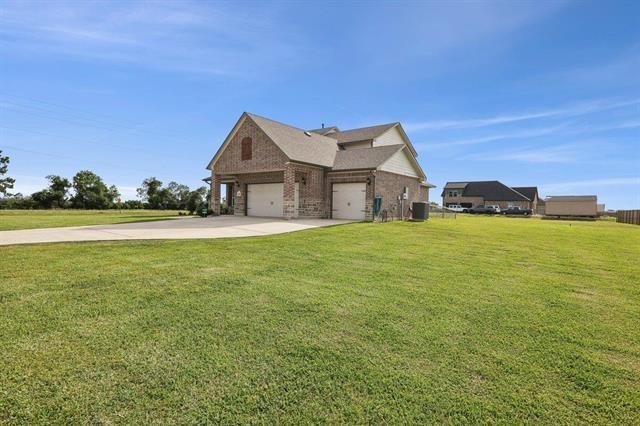 2498 Diamond D Drive, Beaumont, Texas image 3