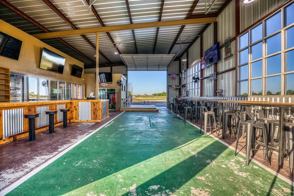 9234 Slovacek Road, Snook, Texas image 9