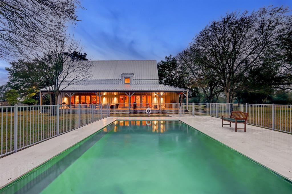 1585 Round Top Road