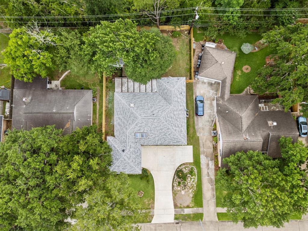 1510 Loch Lake Drive