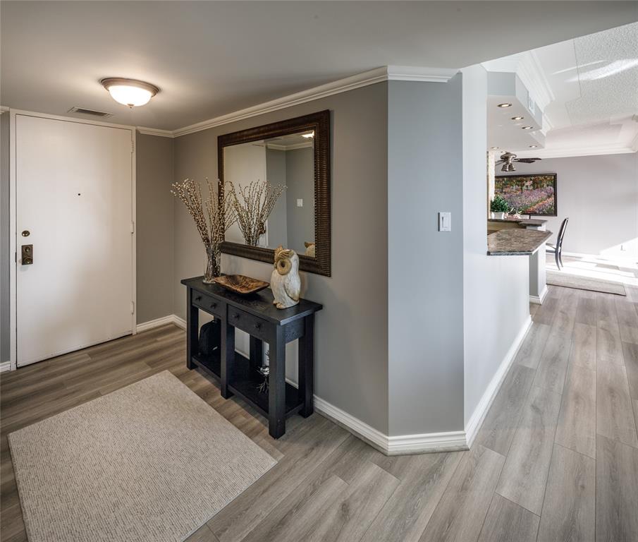 5001 Woodway Drive 1704