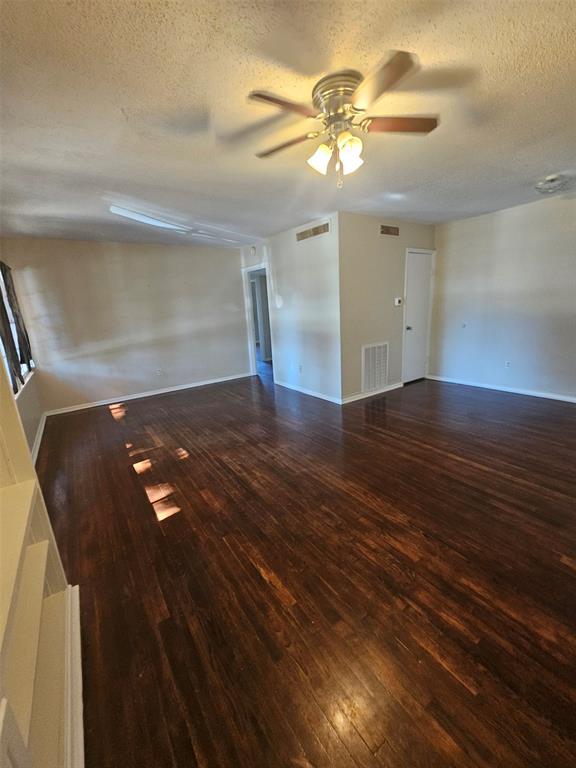 504 W Burleson Street, Wharton, Texas image 5