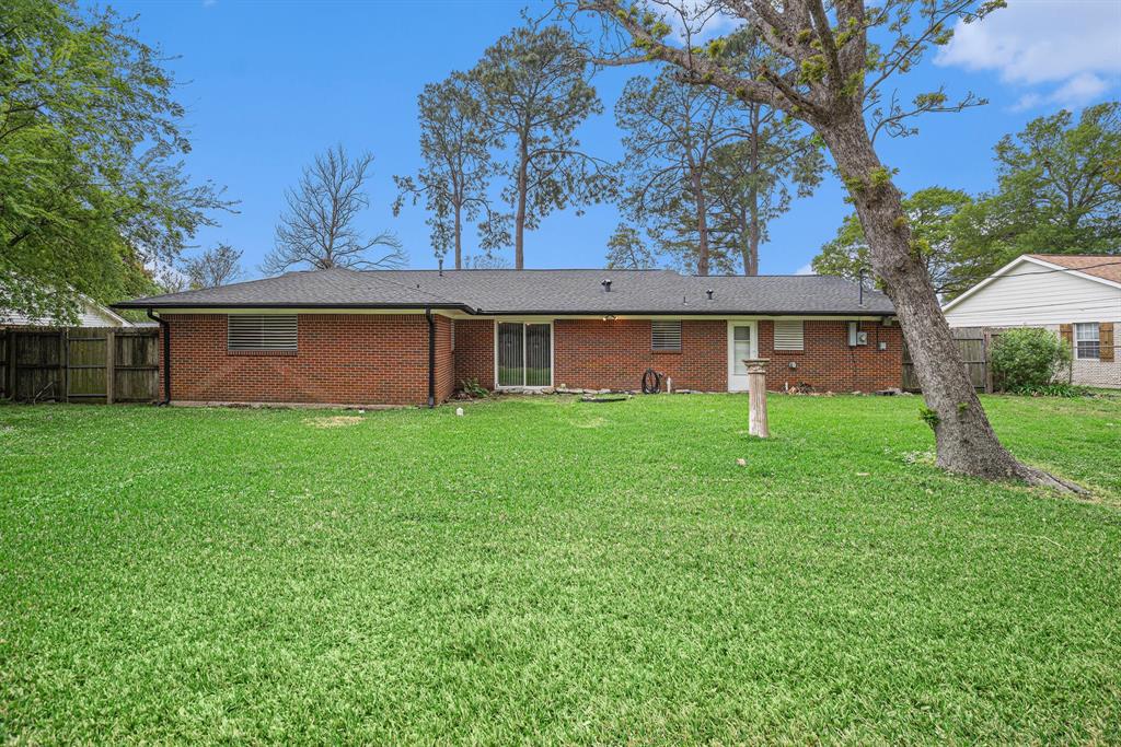 Baytown, Texas 77521, United States, 3 Bedrooms Bedrooms, ,2 BathroomsBathrooms,Residential,Active,165471