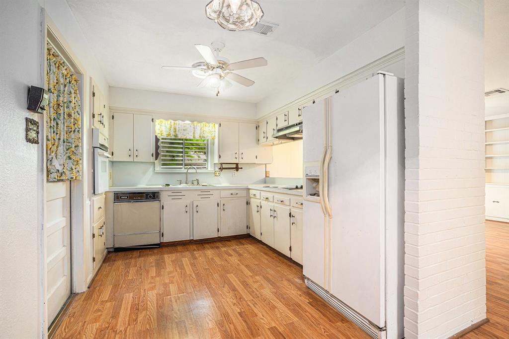 Baytown, Texas 77521, United States, 3 Bedrooms Bedrooms, ,2 BathroomsBathrooms,Residential,Active,165471