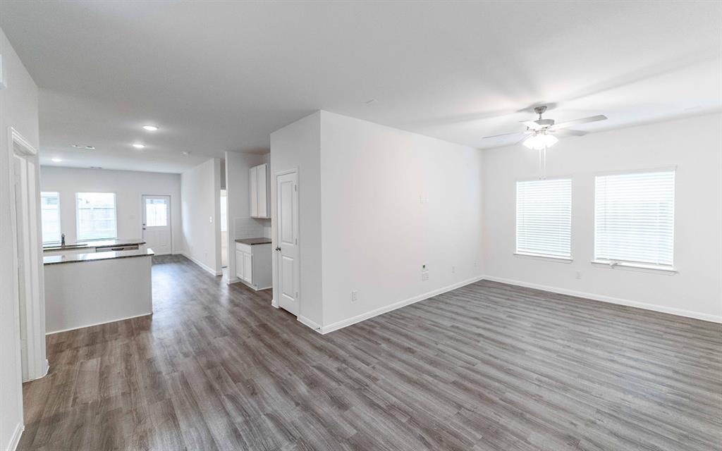 13016 Cobalt Cove Court, Texas City, Texas image 2