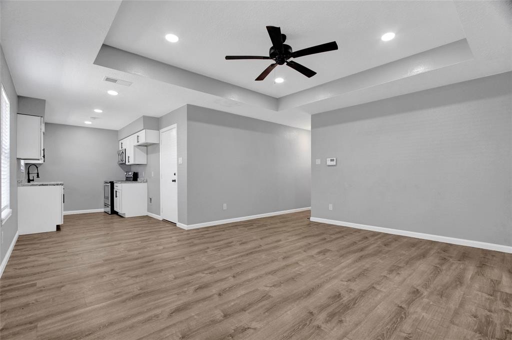 309 Rice Street, Angleton, Texas image 2
